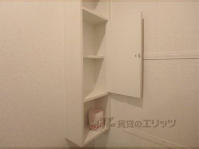 トイレ　トイレ収納