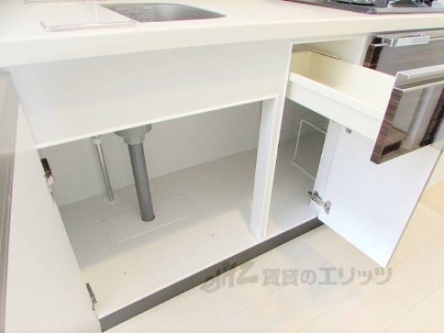 キッチン　下部収納