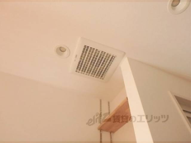 キッチン　換気扇