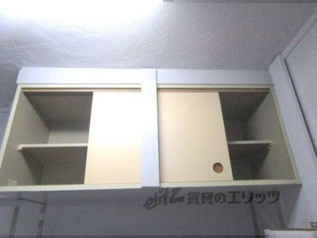 キッチン　キッチン上部収納