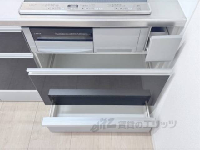 収納　キッチン下