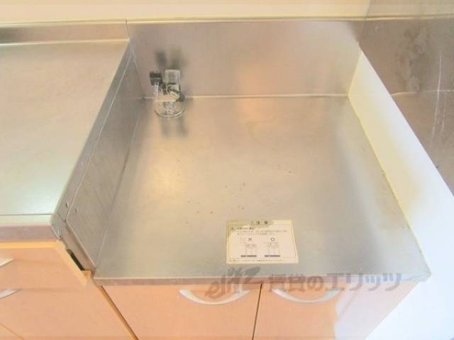 キッチン　コンロ置場
