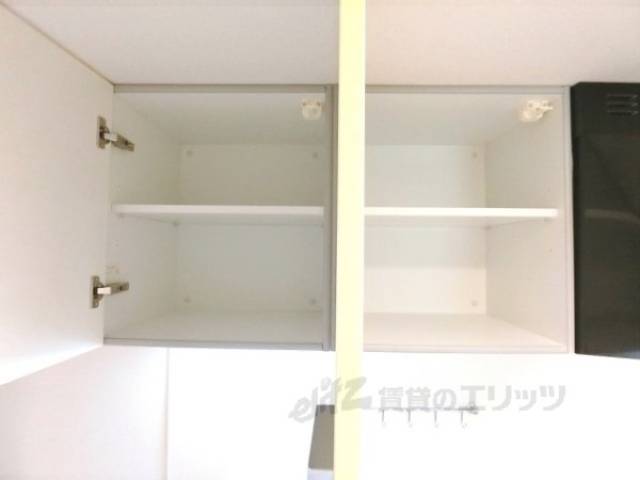 キッチン　上部収納