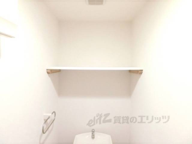 トイレ　上部収納