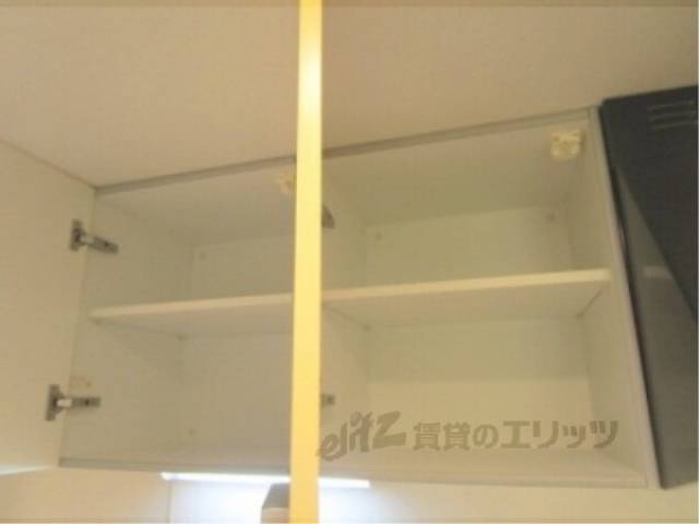 キッチン　上部収納