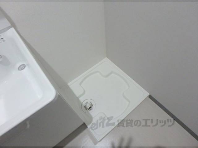 洗濯機置場　窓