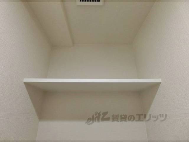 トイレ　上部収納