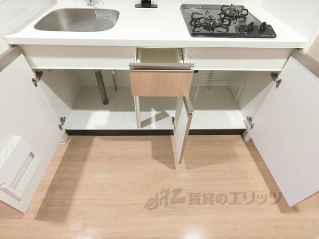 キッチン　下部収納