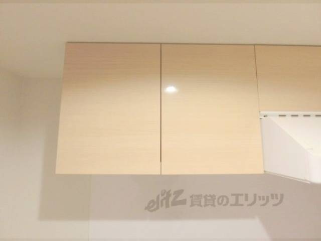 キッチン　上部収納