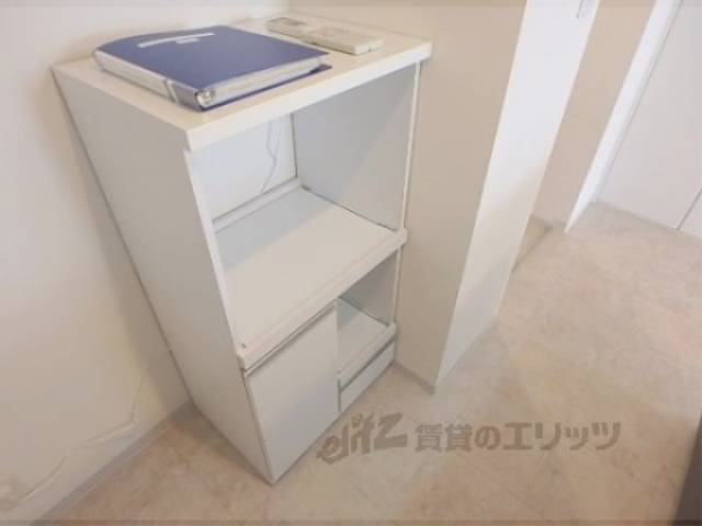 収納棚