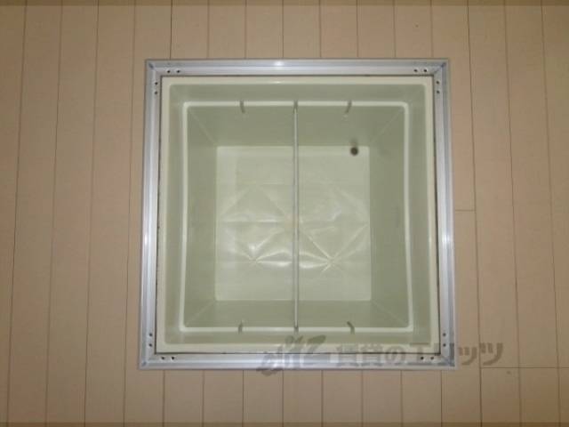 キッチン　床下収納