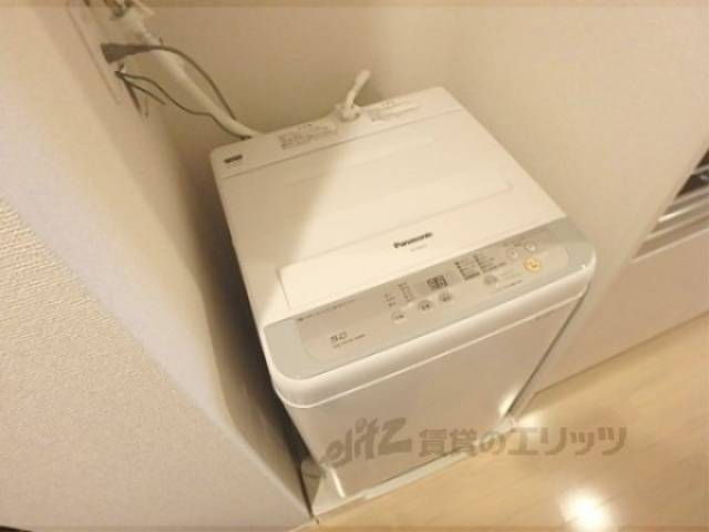 洗濯機置場　洗濯機