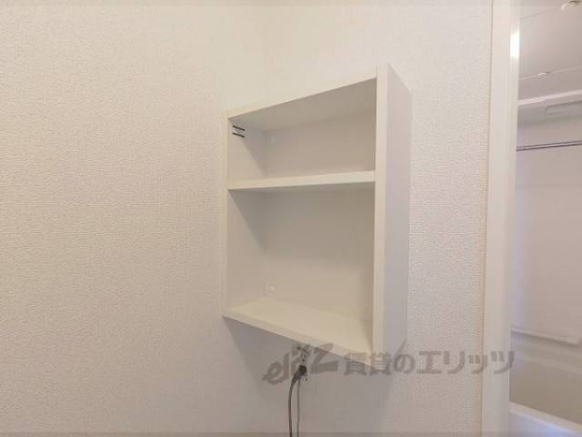 洗濯機置場　上部収納