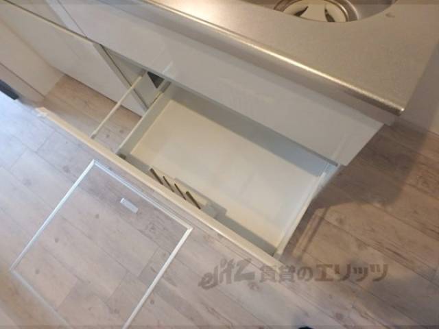 キッチン　収納