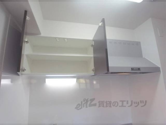 キッチン　キッチン上部収納