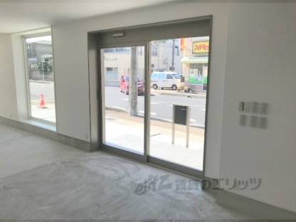 店舗内