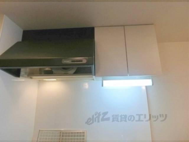 キッチン　上部収納