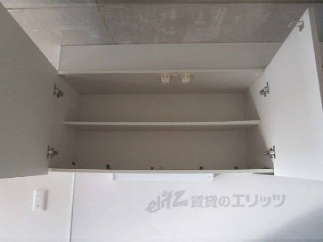 キッチン　上収納