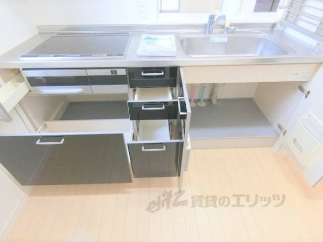 キッチン　下部収納