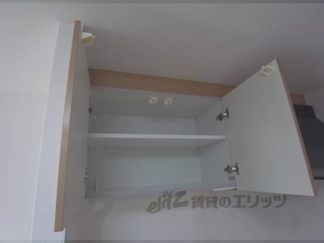 キッチン　上部収納