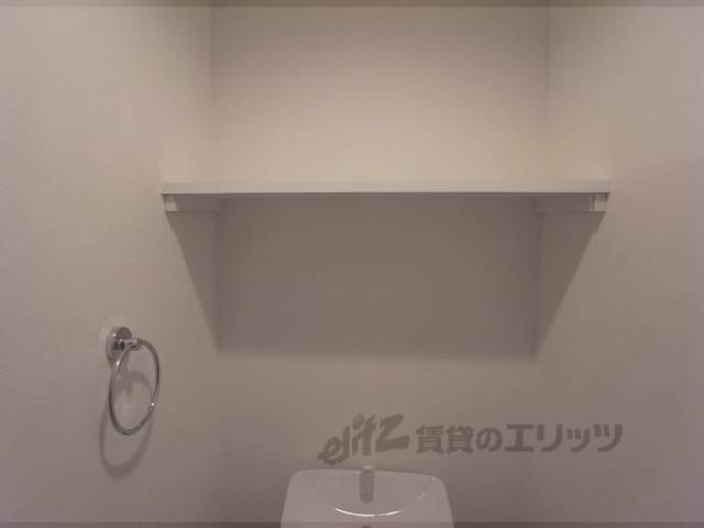 トイレ　上部収納