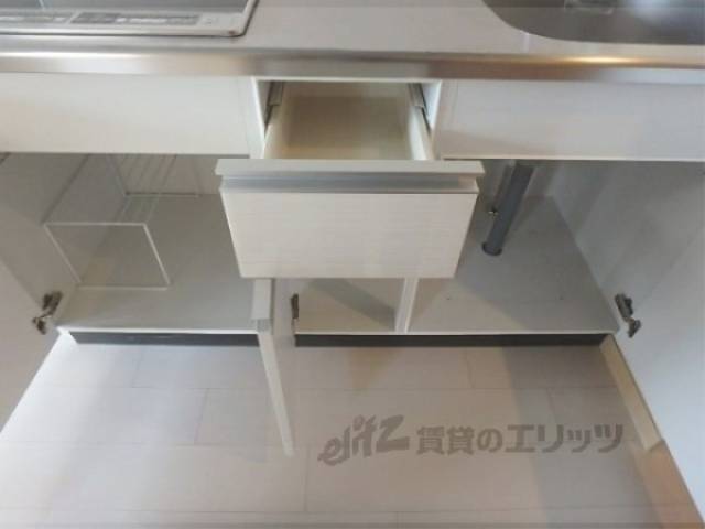 キッチン　収納