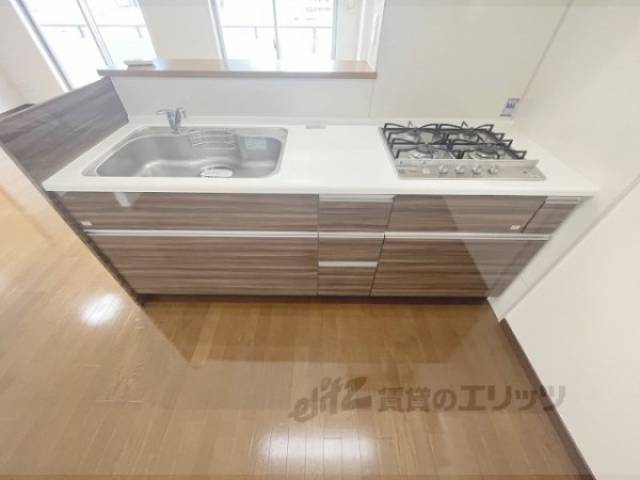 キッチン　下部収納