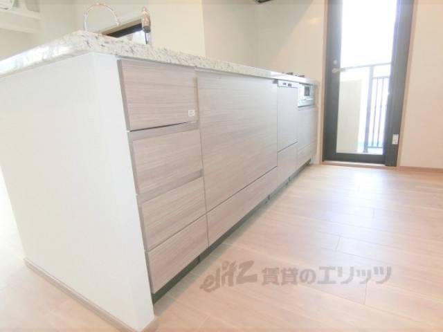 キッチン　下部収納