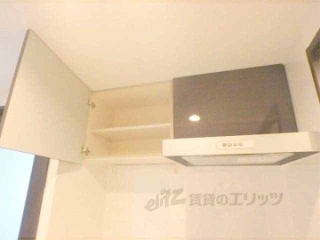 キッチン　キッチン上部収納