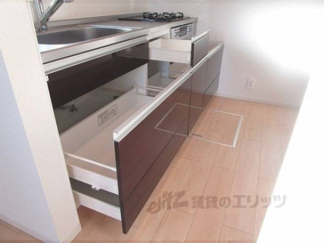 キッチン　下収納