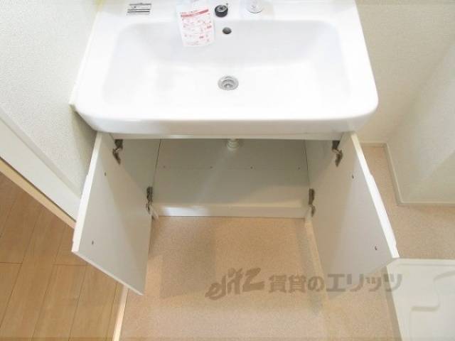 洗面所　洗面台下収納