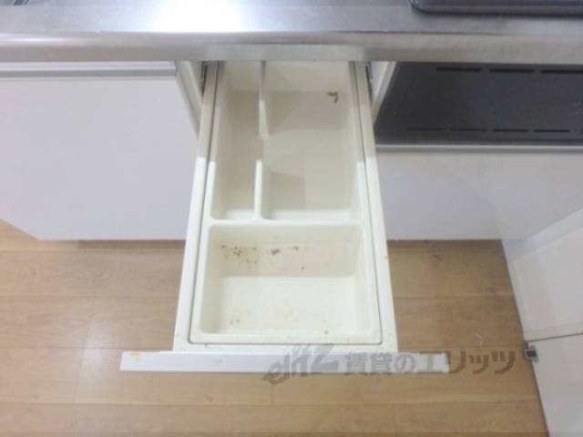 キッチン　下部収納