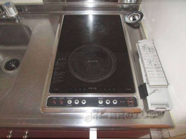 キッチン　電気コンロ