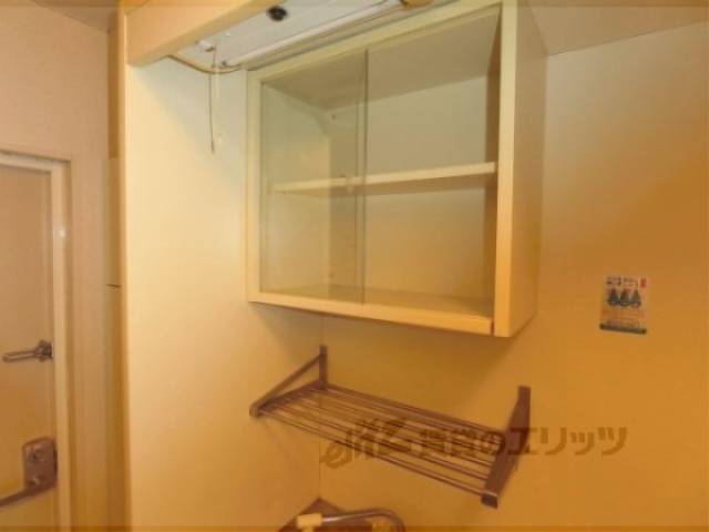 キッチン　上部収納　上部収納