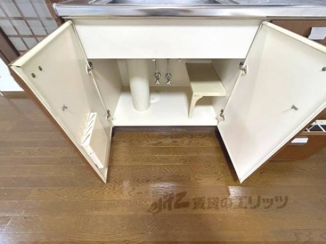 キッチン　下部収納