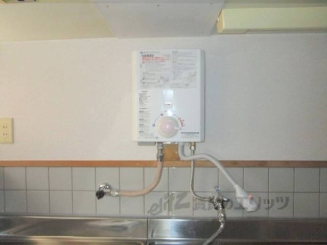 キッチン　給湯機