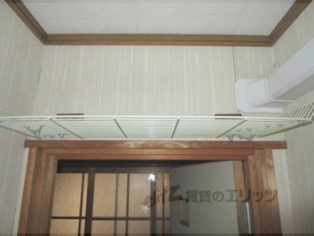 収納　トイレ上