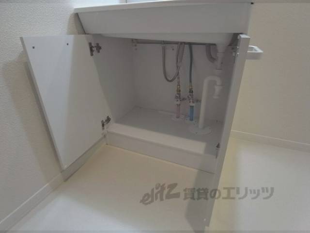 独立洗面台