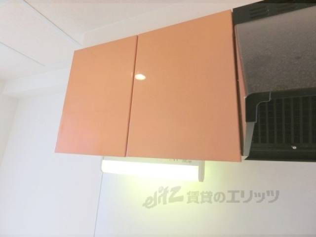 キッチン　収納上部