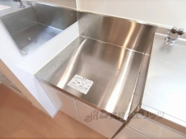 キッチン　コンロ置き場