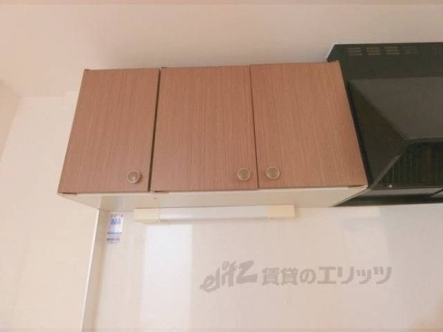 キッチン　収納上部