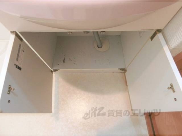 洗面所　収納下部