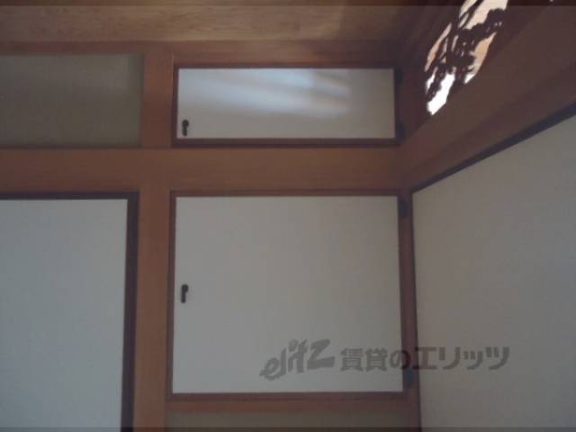 和室　収納