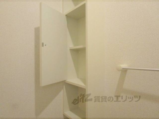 トイレ　収納