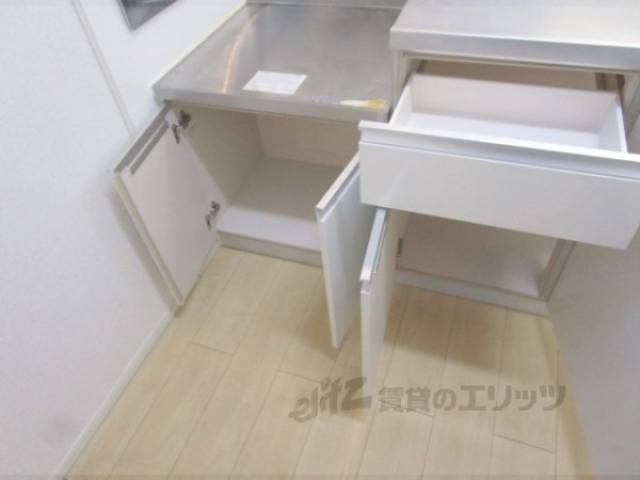 キッチン　収納