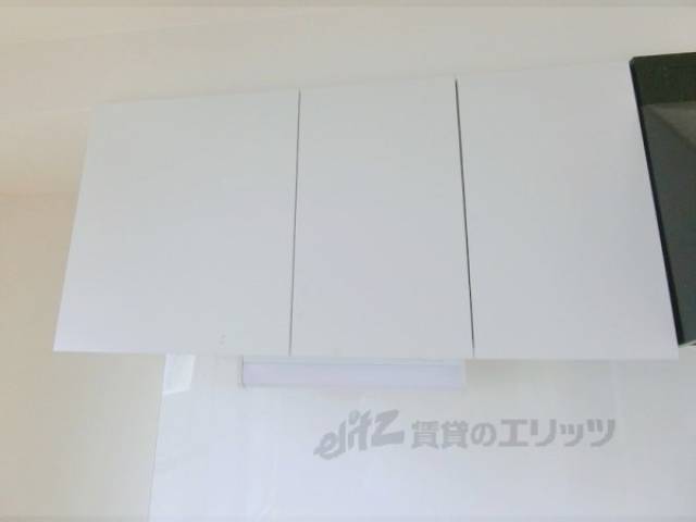キッチン　収納上部