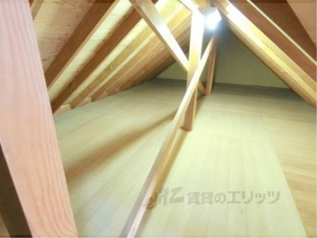 収納　屋根裏収納
