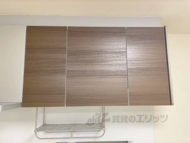 キッチン　上部収納