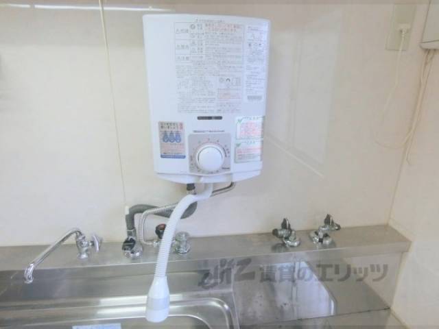 キッチン　給湯器