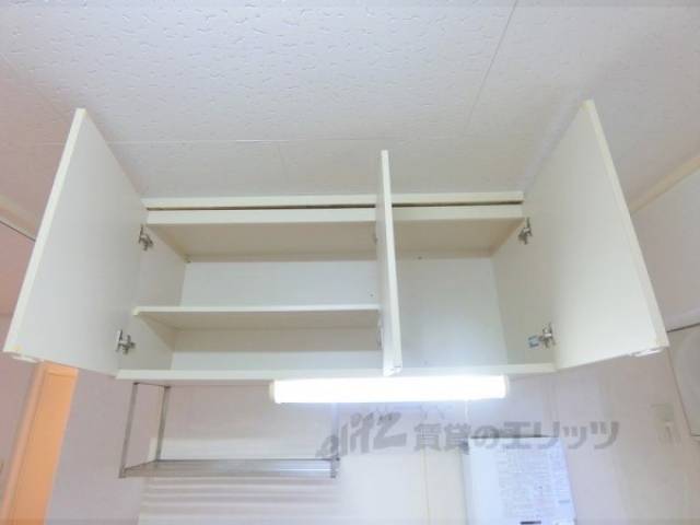 キッチン　収納上部